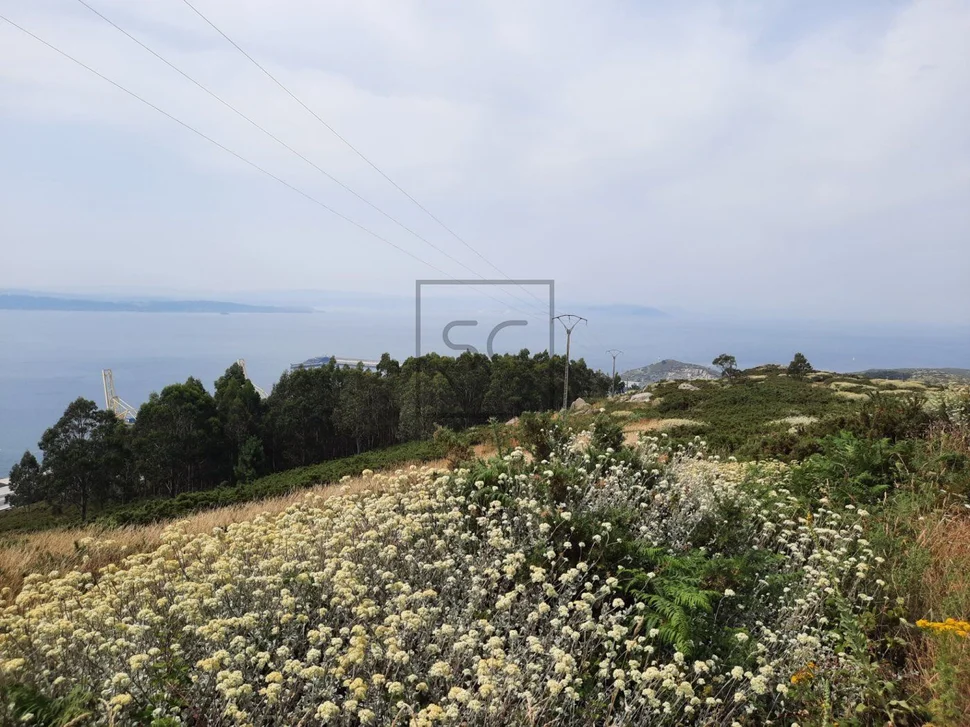 Casa de piedra para restauración integral