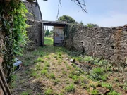 Casa de piedra para restauración integral
