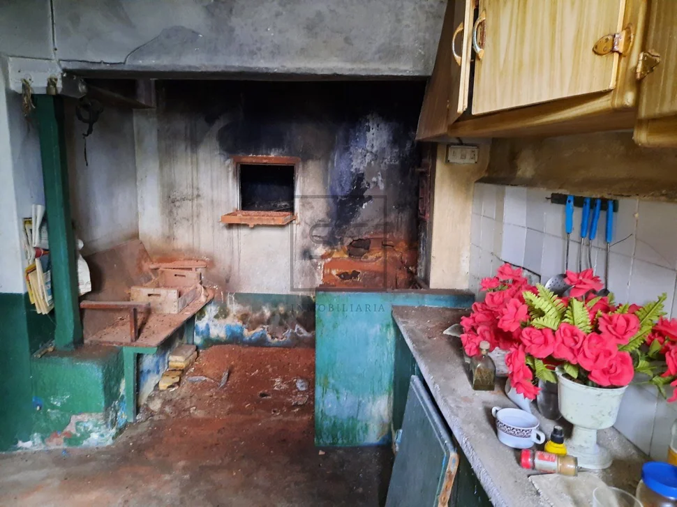 Casa de piedra para restauración integral