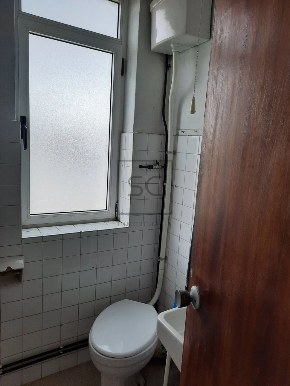 Piso semireformado cercano al paseo de xubia