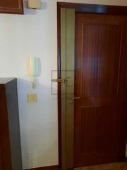 Piso Amueblado de Cuatro Habitaciones con Ascensor