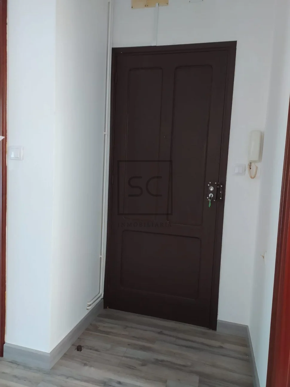 Bonito primero sin ascensor