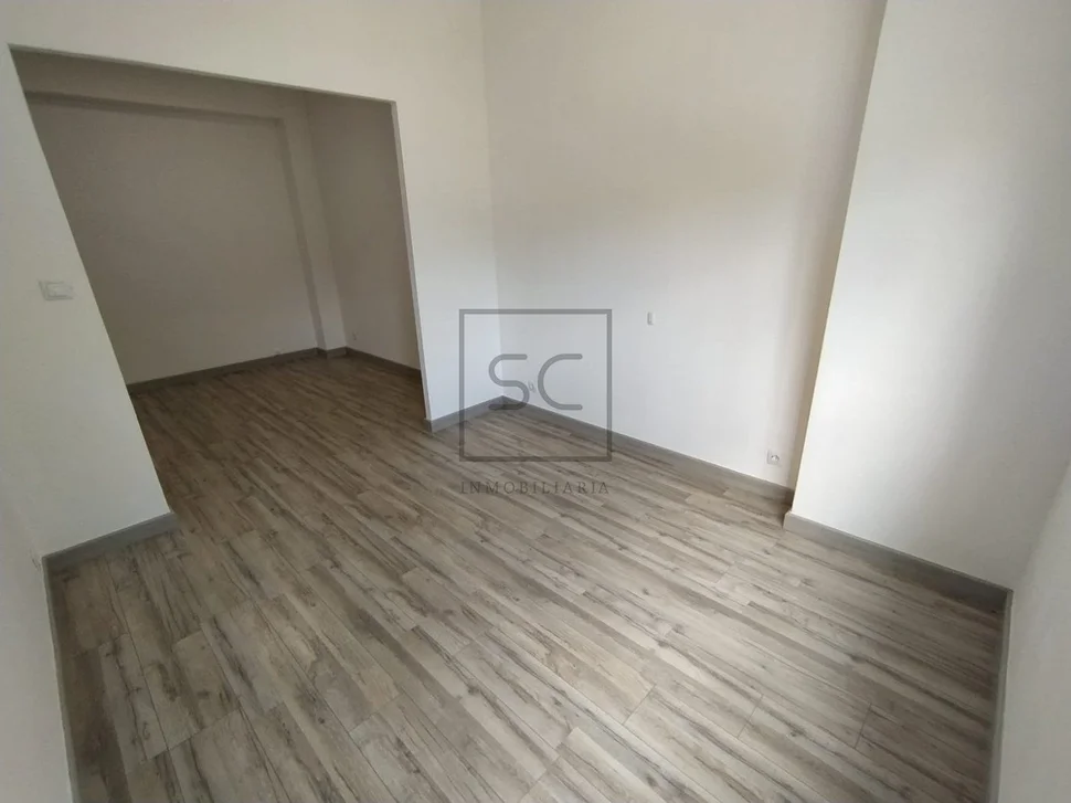 Bonito primero sin ascensor