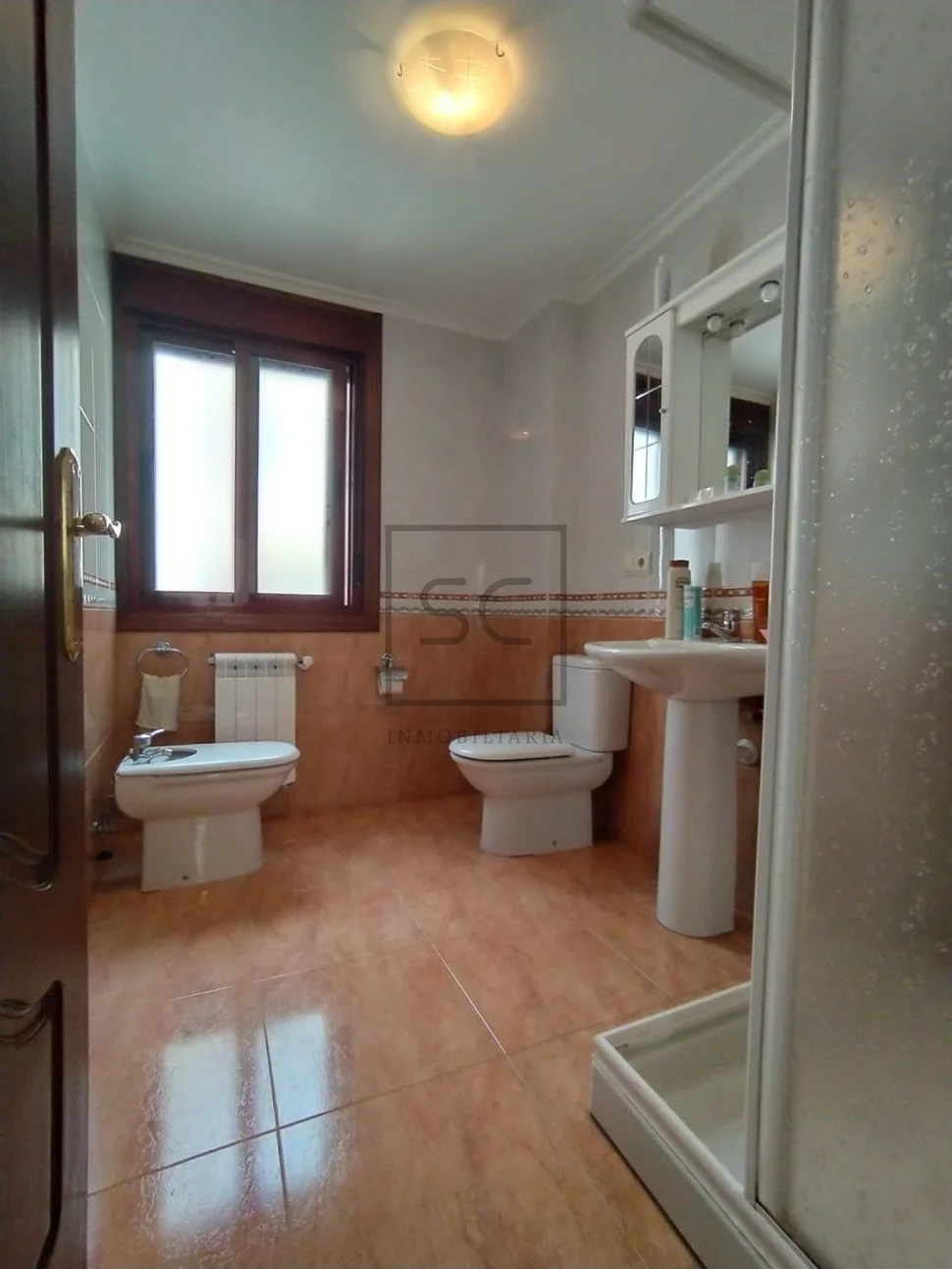Voluminoso piso en el alto del castaño, narón