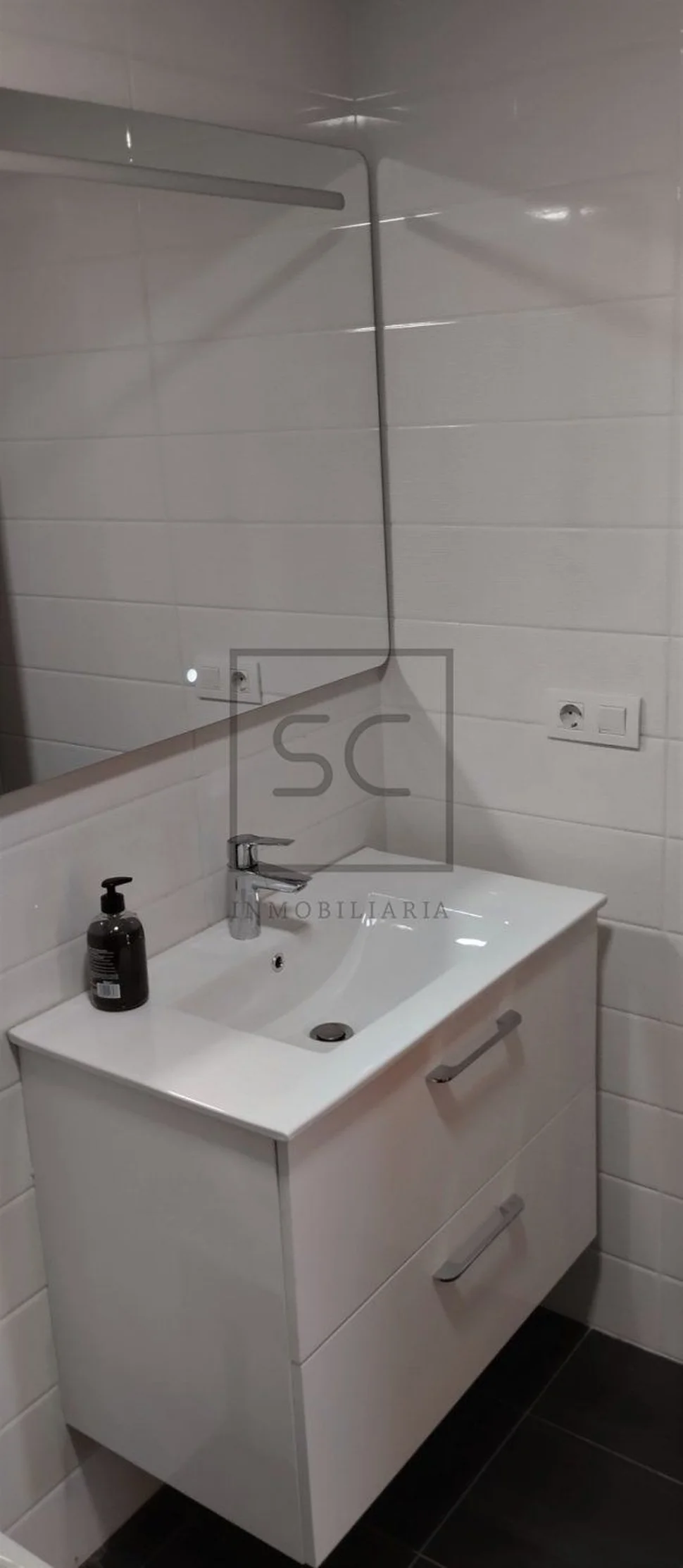 Fantástico ático en sada