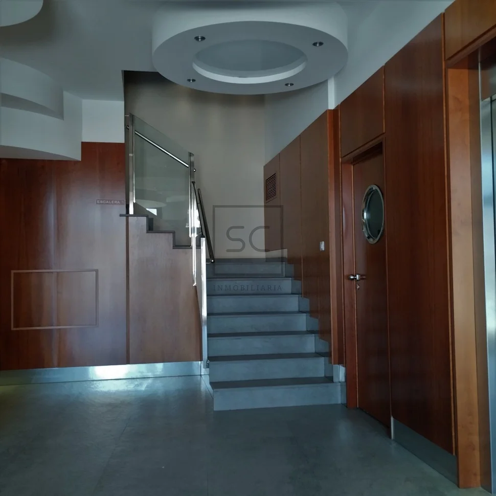 Fantástico ático en sada