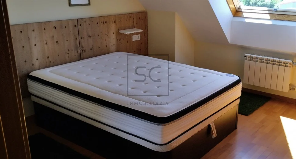 Fantástico ático en sada