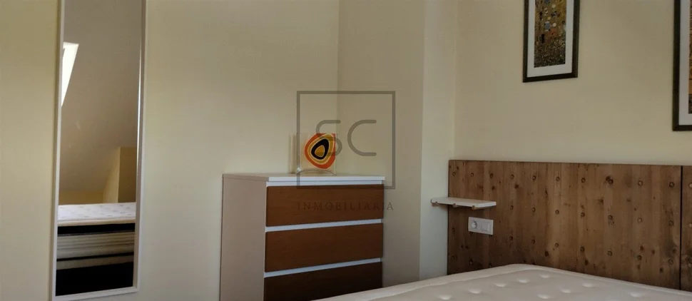 Fantástico ático en sada