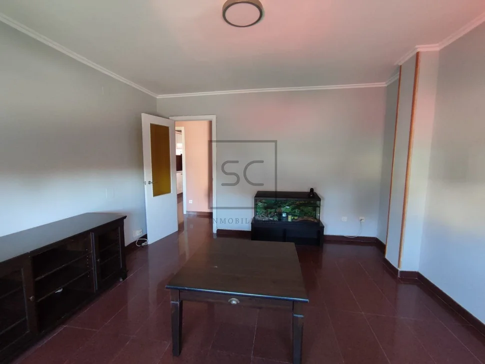 Luminosa vivienda semireformada