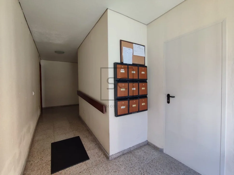 Luminosa vivienda semireformada