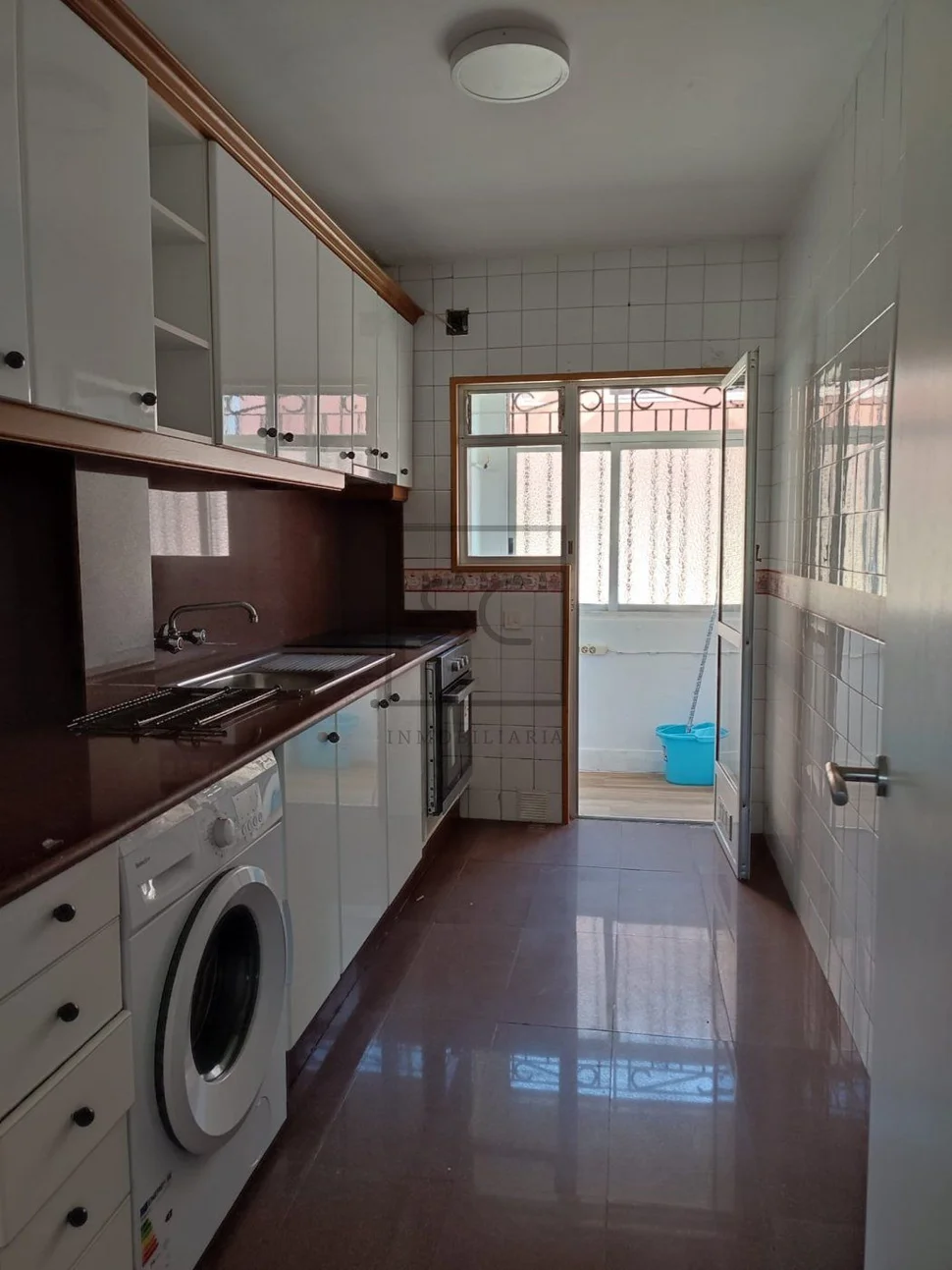 Luminosa vivienda semireformada