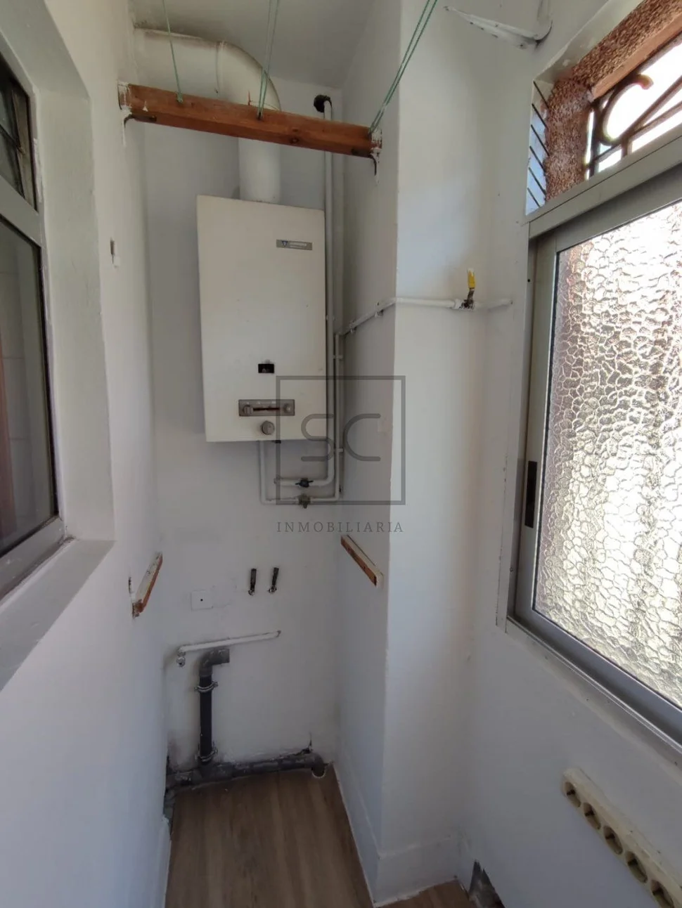 Luminosa vivienda semireformada