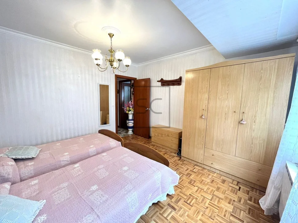 Piso con amplia terraza en la gándara, narón