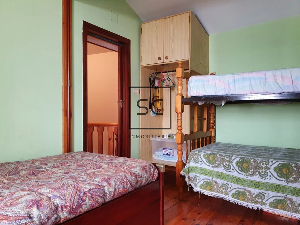 Adosado y finca en o seixo, mugardos