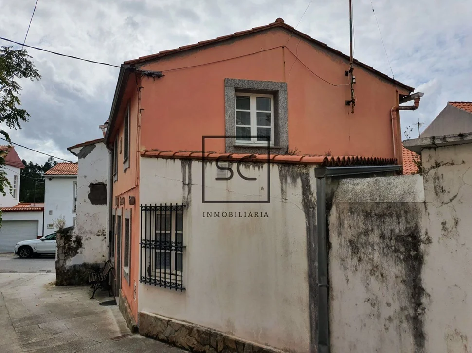 Adosado y finca en o seixo, mugardos