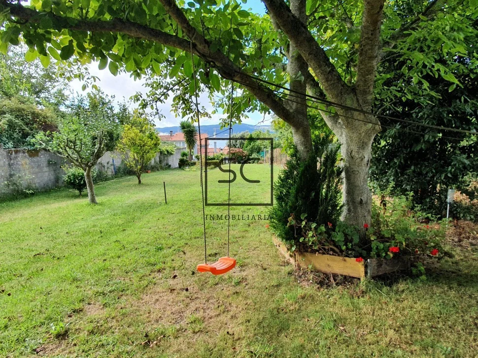 Adosado y finca en o seixo, mugardos