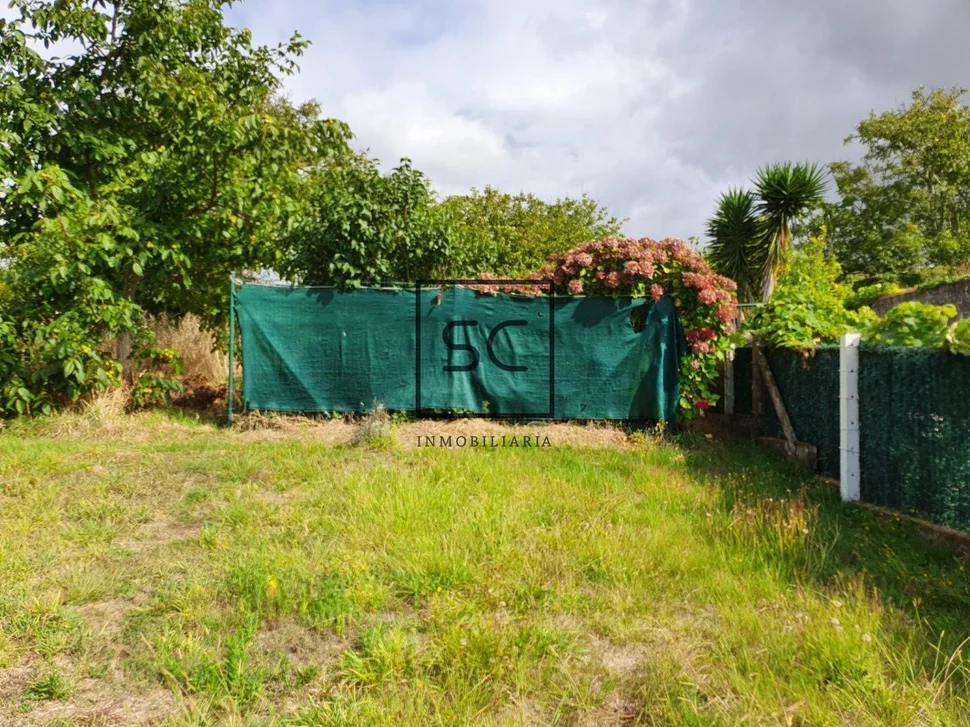 Adosado y finca en o seixo, mugardos