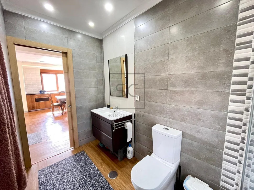 Bonita casa con jardín y terraza en zona céntrica narón