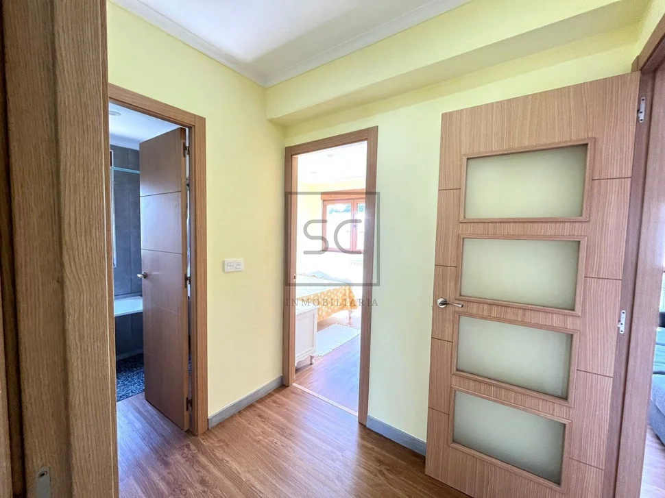 Bonita casa con jardín y terraza en zona céntrica narón