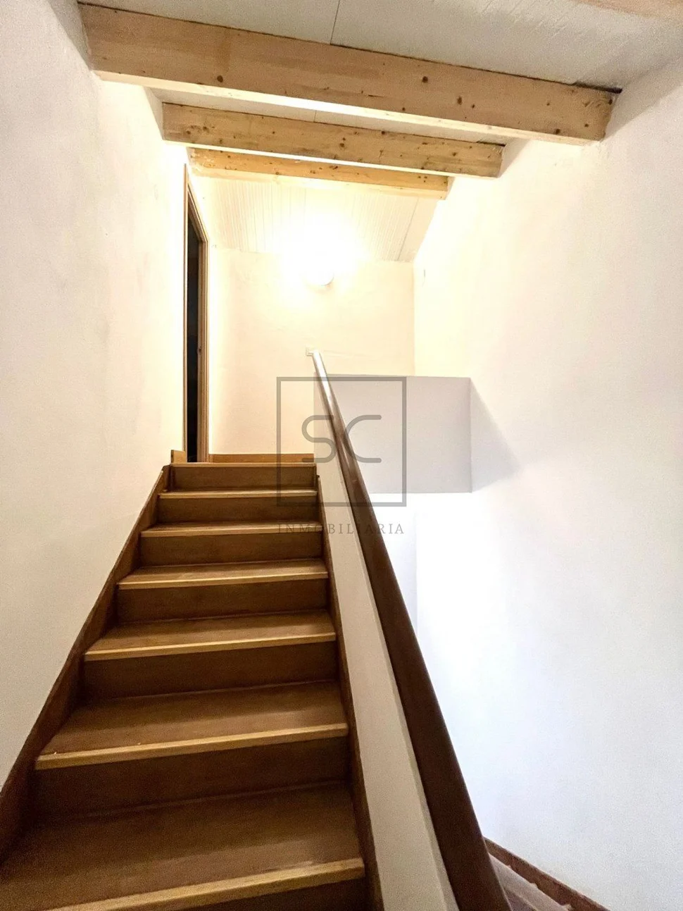 Bonita casa con jardín y terraza en zona céntrica narón