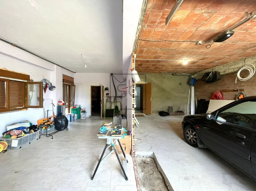 Bonita casa con jardín y terraza en zona céntrica narón