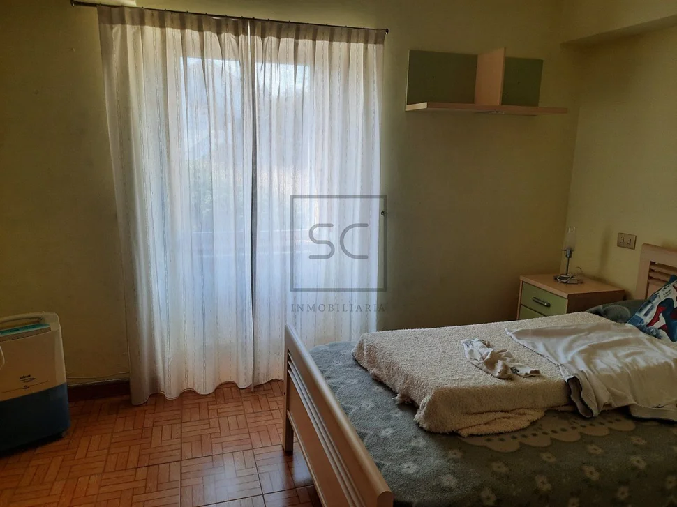 Horno panificador en funcionamiento con dos viviendas independientes en valdoviño, valdoviño