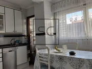 Amplio piso amueblado con garaje y ascensor en elviña, a coruña