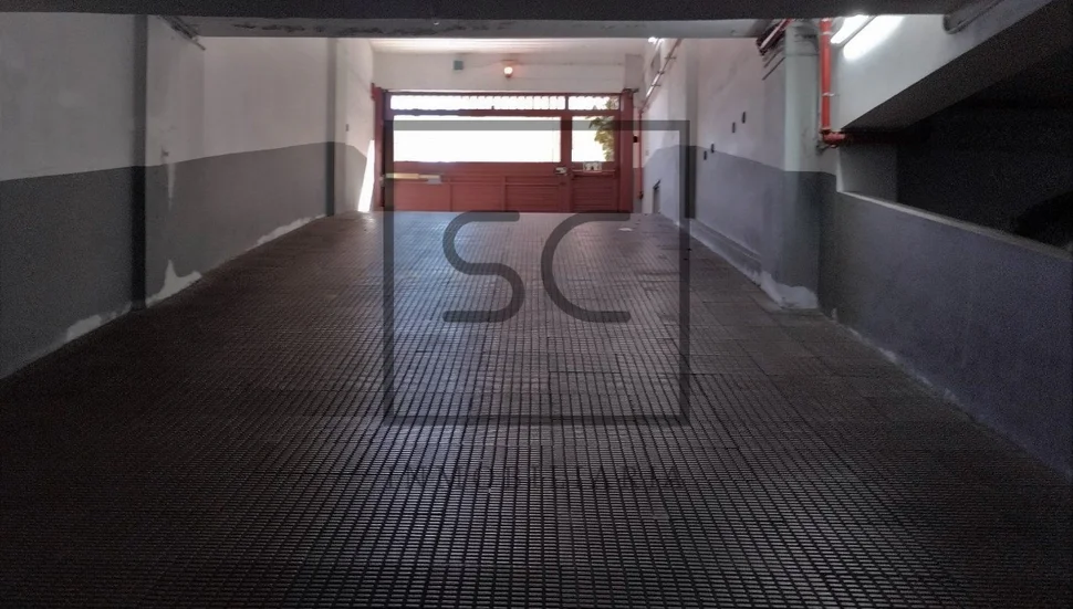 Amplio piso amueblado con garaje y ascensor en elviña, a coruña