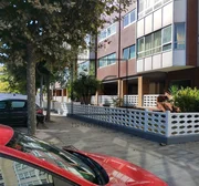 Amplio piso amueblado con garaje y ascensor en elviña, a coruña