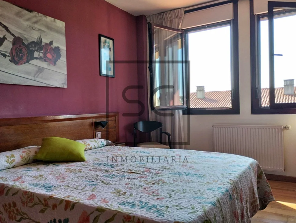 Coqueto chalet pareado con jardín en sigrás, cambre