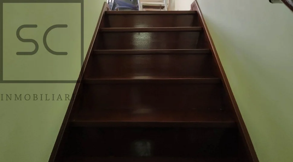 Coqueto chalet pareado con jardín en sigrás, cambre