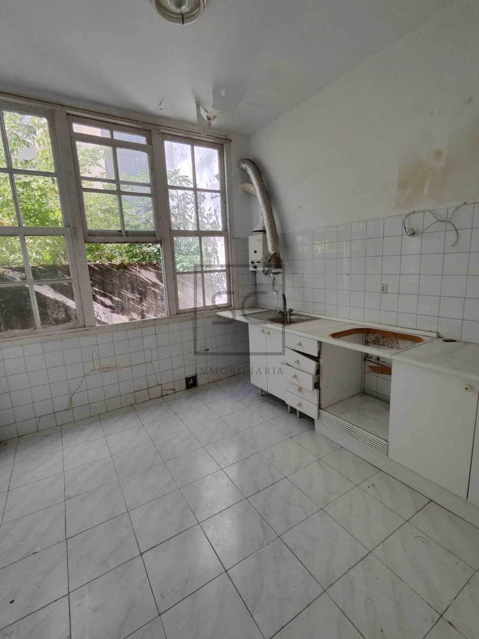 Edificio en pleno centro de el centro, ferrol