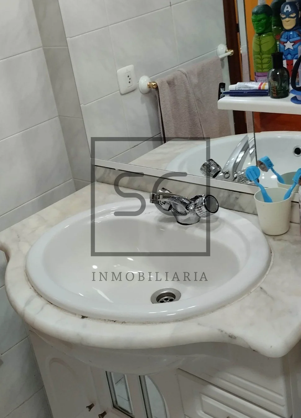 Piso amplio con ascensor, garaje y trastero