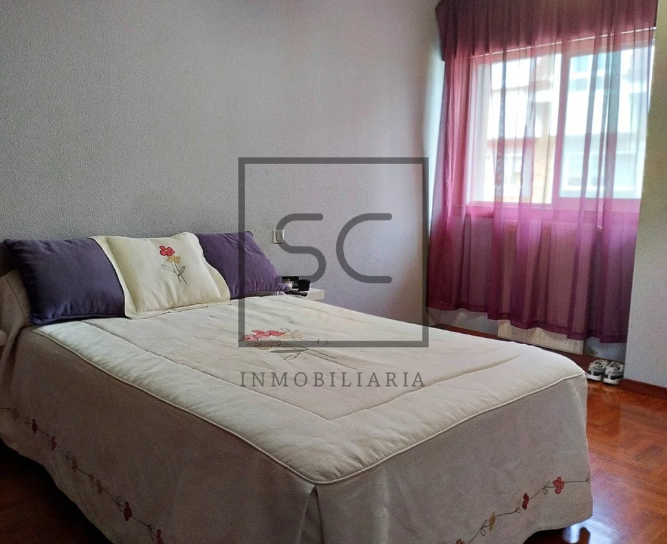 Piso amplio con ascensor, garaje y trastero