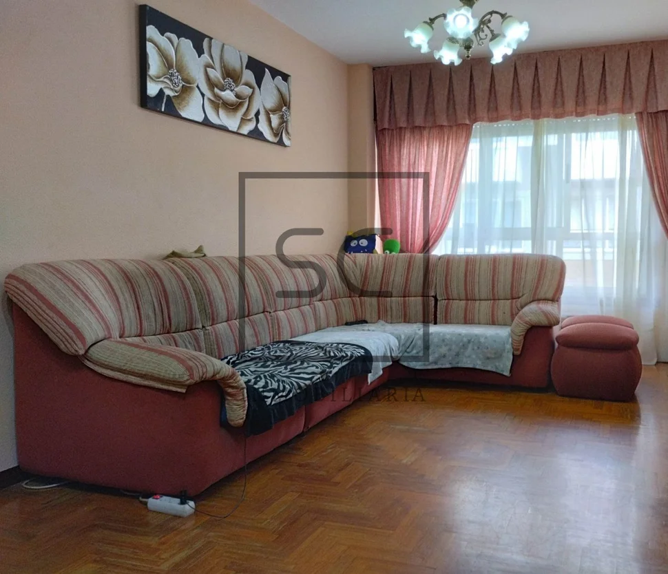 Piso amplio con ascensor, garaje y trastero