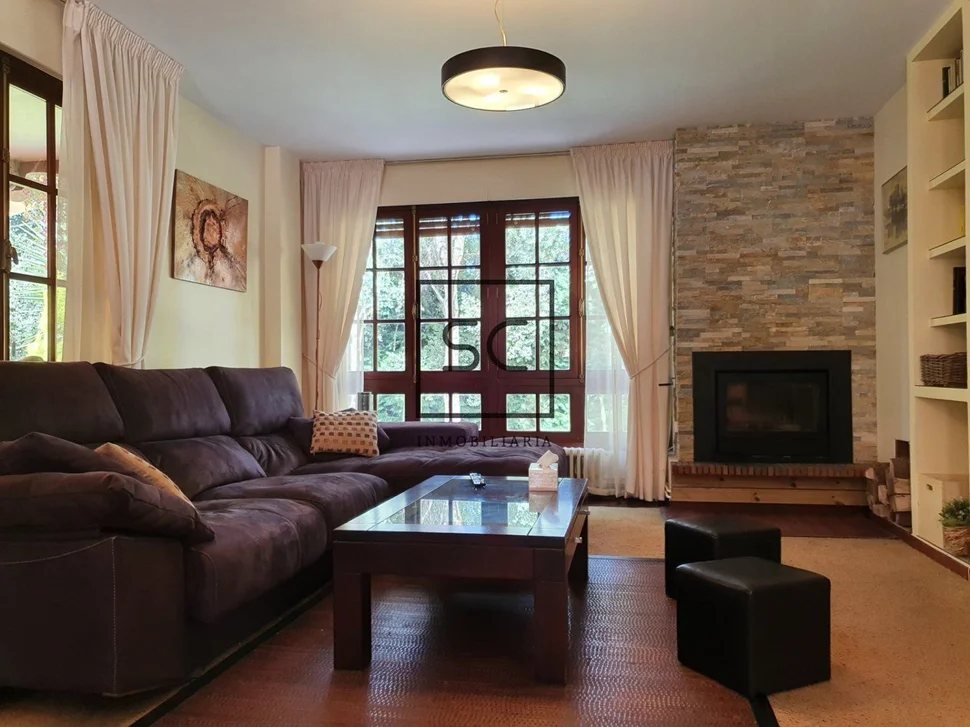 Chalet con piscina y finca en maniños, fene