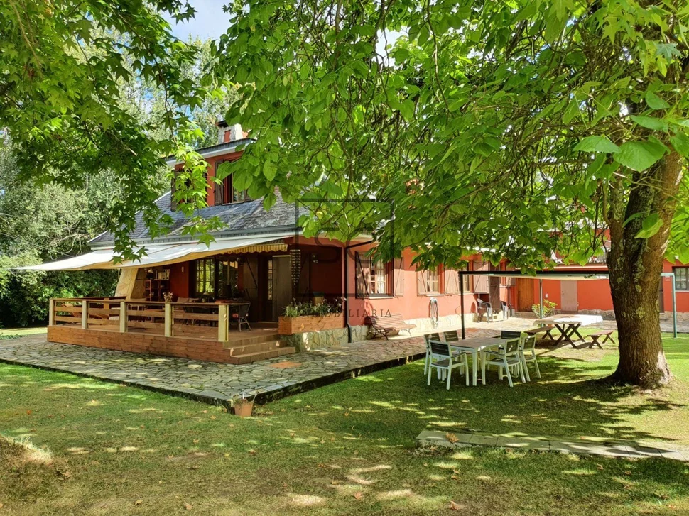Chalet con piscina y finca en maniños, fene