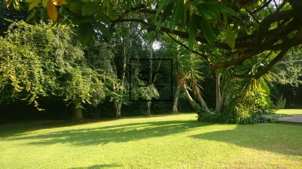 Chalet con piscina y finca en maniños, fene