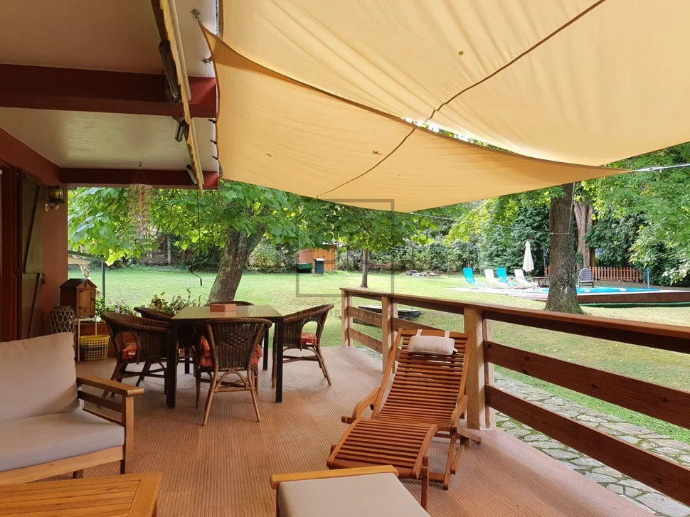 Chalet con piscina y finca en maniños, fene