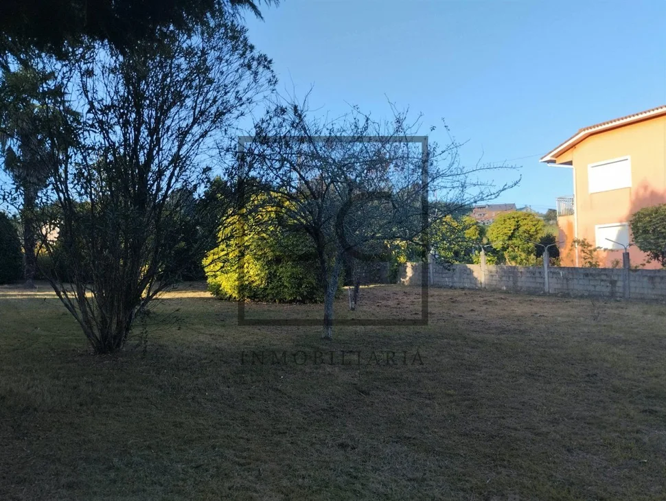 Amplia casa con terreno en bemantes, miño