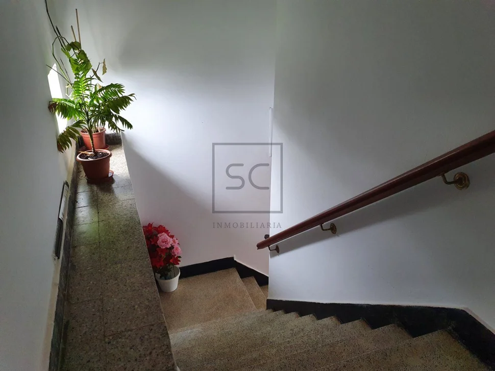 Casa con garaje y finca en meirás, valdoviño