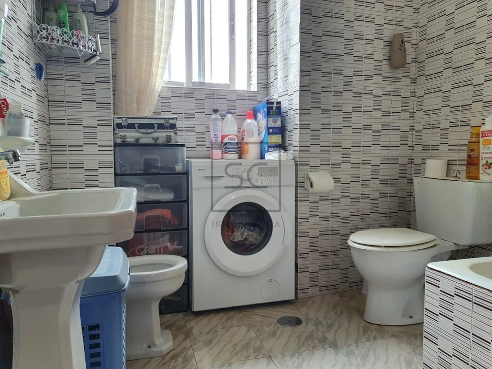 Casa con garaje y finca en meirás, valdoviño