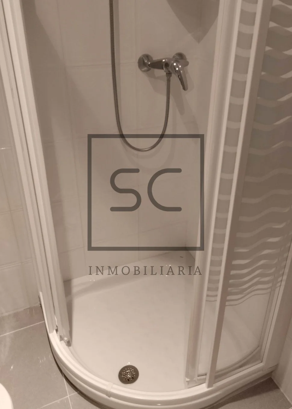 Piso con terraza, ascensor y garaje