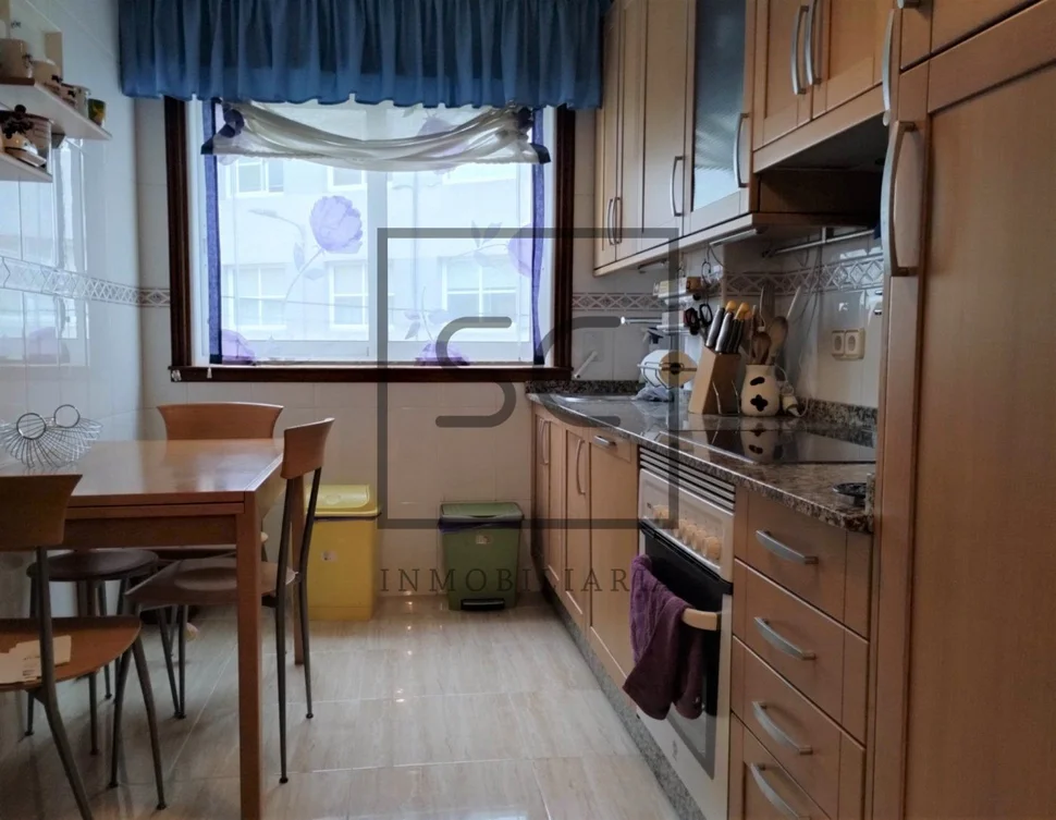 Piso con terraza, ascensor y garaje