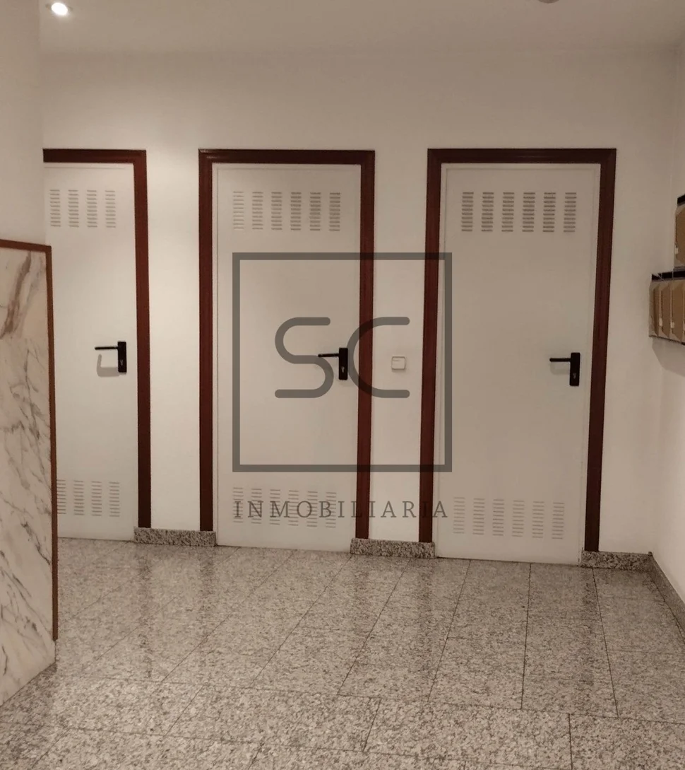 Piso con terraza, ascensor y garaje