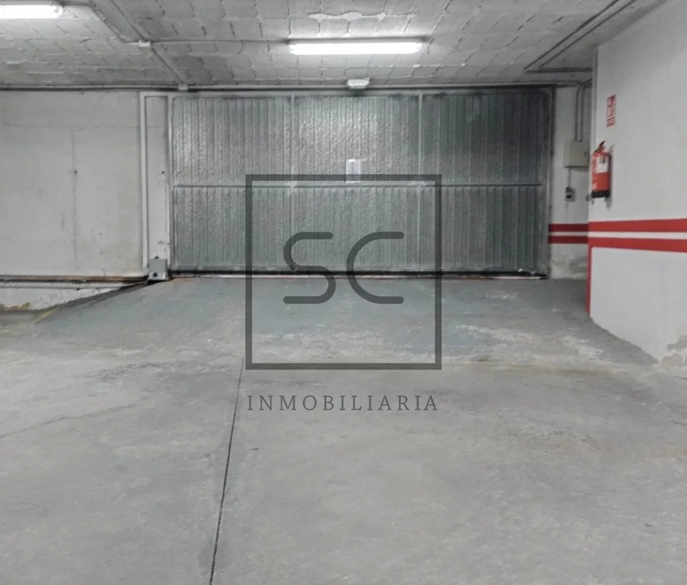 Piso con terraza, ascensor y garaje