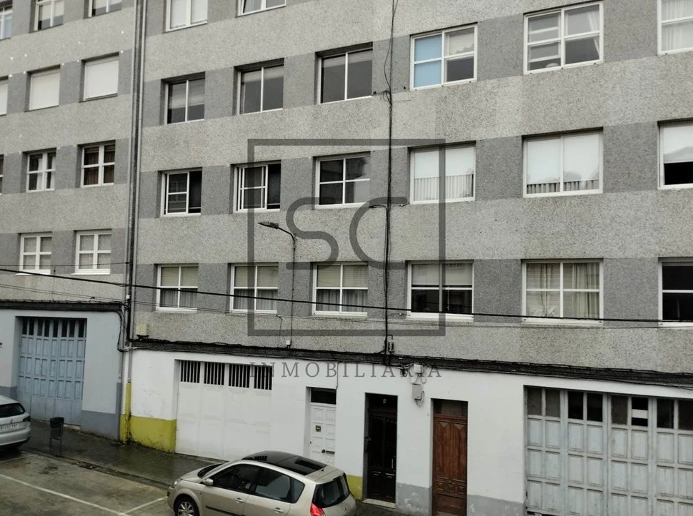 Piso con terraza, ascensor y garaje