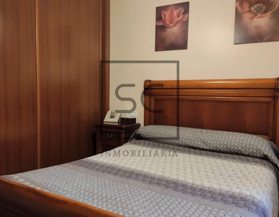 Piso con terraza, ascensor y garaje