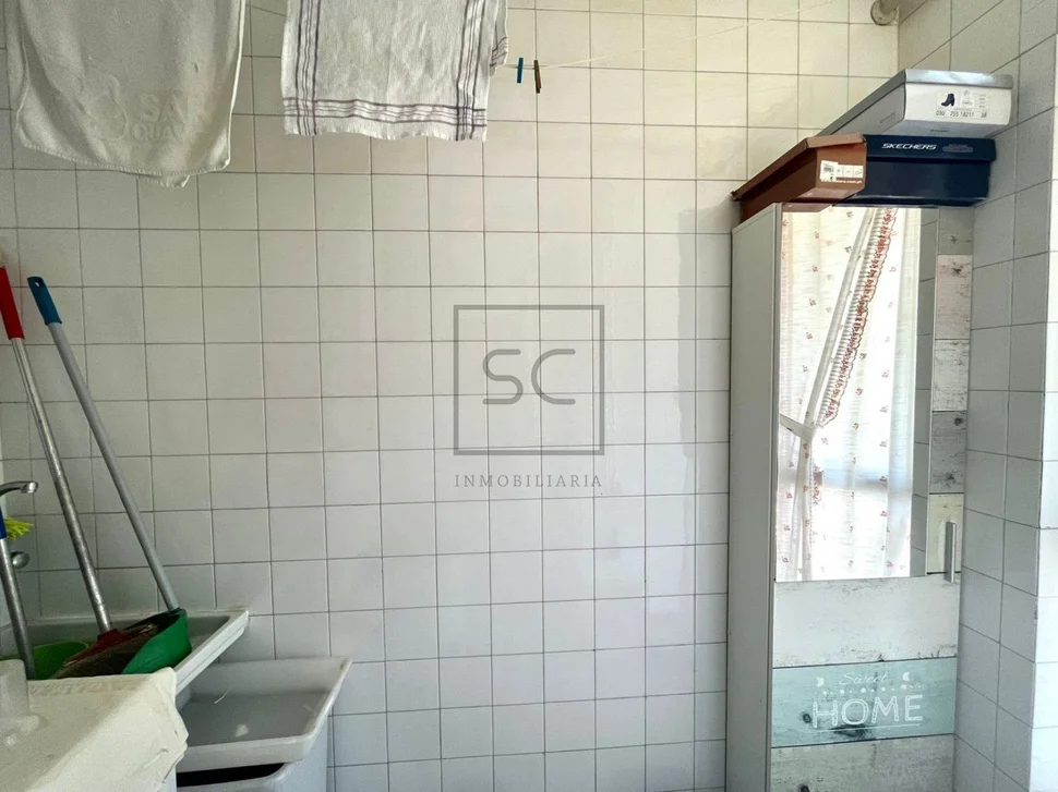 Piso con ascensor y garaje en caranza, ferrol