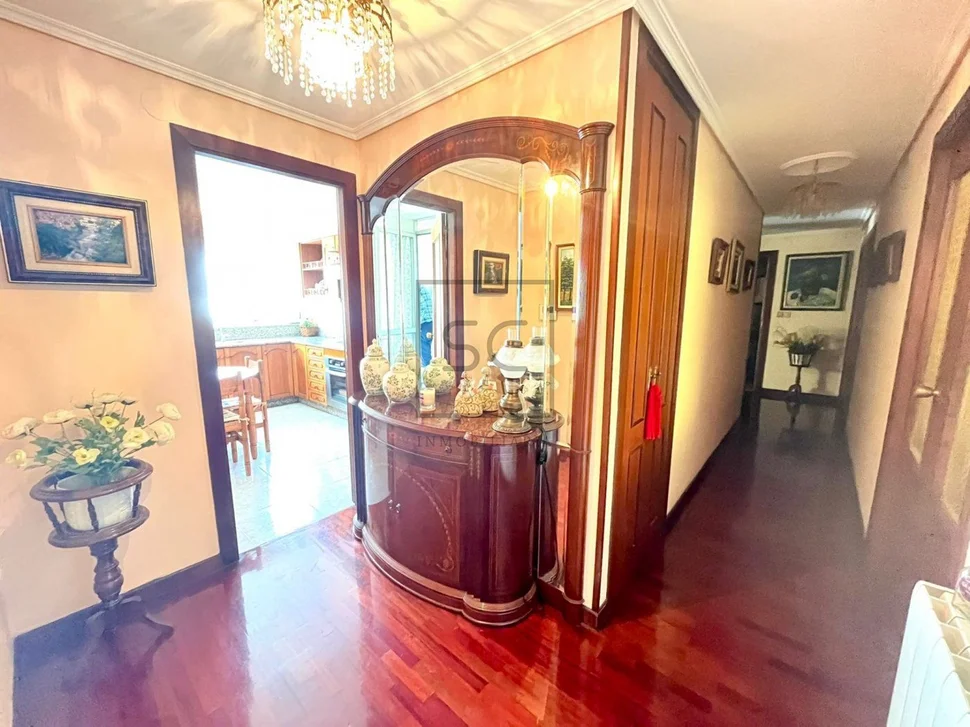 Piso con ascensor y garaje en caranza, ferrol